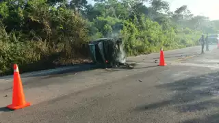 El chofer y su copiloto resultaron severamente lesionados