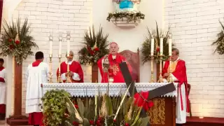 Obispo de Quintana Roo anunció en la misa del Domingo de Ramos el viacrucis playero en Cancún