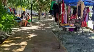 Comerciantes del lugar, con más de 10 años ahí, rememoran los días en que la colonia carecía de pavimentación.
