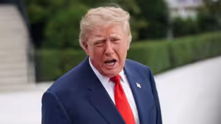 Trump arremete contra LeBron James por sus movimientos durante el himno de Estados Unidos