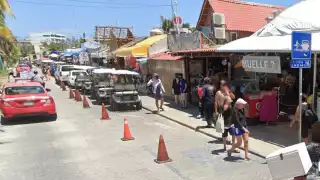 La encargada de un hotel pequeño confirmó que el personal del SATQ está presionando para pagar los impuestos