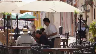 La iniciativa contempla que la jornada máxima de trabajo en el turno matutino sea de seis horas y de cinco para el horario nocturno