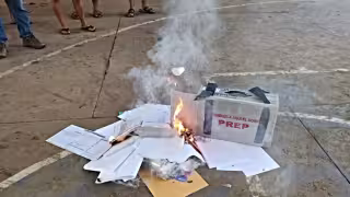 De los 32 ayuntamientos donde habrá elecciones este domingo, 12 de ellos son considerados de alto riesgo. Foto: Twitter @LaTintaOax