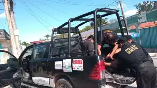 El hombre rompió cristales de la casa y un auto