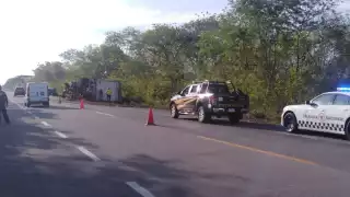 Un carro cercano al accidente salió afectado, no se registraron lesionados