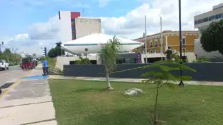 Los daños fueron de cuatro puertas de madera y dos de cristal