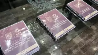 Donaron las Leyes en Sistema Braille a tres instituciones públicas