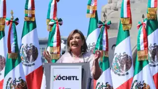 Xóchitl Gálvez olvida discurso en pleno Informe en el Monumento a la Revolución en la CDMX