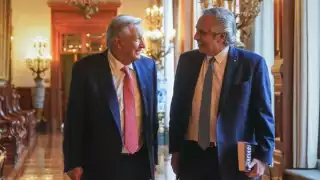 El Presidente de México recibió en Palacio Nacional al ex presidente de Argentina, Alberto Fernández, con quien intercambió una visión de ambos países