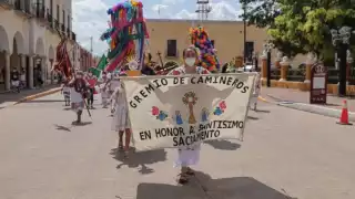 Buscan preservar las tradiciones en honor al Santísimo Sacramento