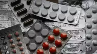 Cofepris lanza estrategia para mejorar acceso a medicamentos genéricos