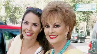 Talina Fernández esparce cenizas de Mariana Levy en el bosque