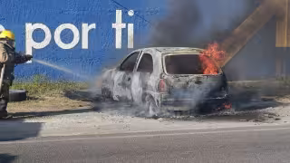 Mañana de accidentes e incendios en Chetumal: ciclista resulta herido y auto queda chatarra