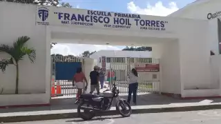 Evacuan una secundaria de Cancún por amenaza de un ataque armado