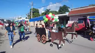 El programa comenzó con la ceremonia cívica de los Honores al Lábaro Patrio