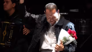 Julio Preciado es hospitalizado de emergencia en Sinaloa; ¿qué le pasó al cantautor?
