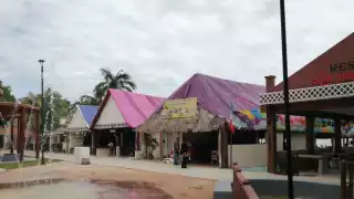 Sufren malos tratos meseros de zona restaurantera en Calderitas, el servicio al cliente es un trabajo para quienes no tienen otra opción