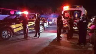 El motociclista perdió el control y ambos cayeron terminando con lesiones