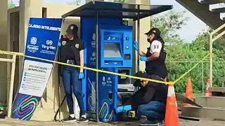 La policía detuvo al sujeto por vandalizar el cajero de Va y Ven