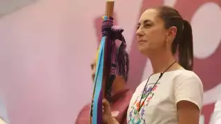 La candidata presidencial tiene la encomienda de visitar los 300 distritos antes del 29 de mayo