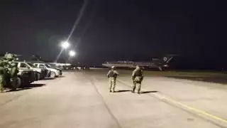 En medio de un fuerte operativo de seguridad fue trasladado José Alberto García Vilano "La Kena", sin que aún se informé hacía donde lo llevaron