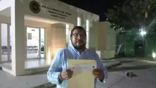 El licenciado Alain Gómez encabezó la denuncia en Kanasín