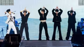 Los ARMYS hacen ofrenda a Tláloc para que no les llueva en los conciertos de BTS en la CDMX