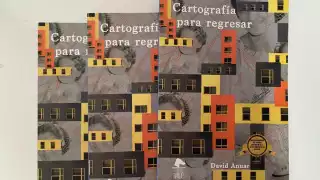 Comentó que en el libro cuenta parte de su historia, pero como en el cuento se utiliza ficción