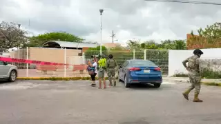 La MARINA también arribó al sitio acordonando el área mientras la Policía de Investigación de la Fiscalía General del Estado y el área de Servicios Periciales,