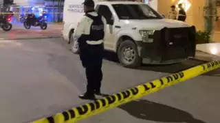 El hombre se desplomó en la entrada del mercado