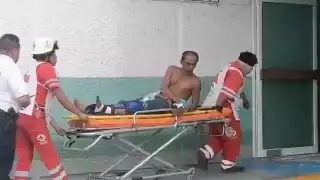 El hombre intentó asaltar un local de pollos asados con un machete