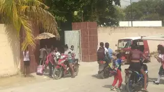 Durante una semana los alumnos fueron retirados de las escuelas antes de las 120:00 pm