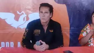 Roberto Palazuelos comenzó su campaña en Playa del Carmen