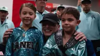 Hijos del Canelo Álvarez conviven con Peso Pluma durante pelea contra Jaime Munguía