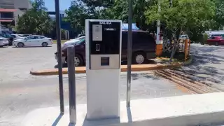 El estacionamiento es usado por burócratas el Ayuntamiento de Playa del Carmen