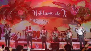 La Banda MS hizo esperar durante horas a sus admiradores, ya que salieron al escenario hasta la media noche