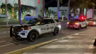 Dos mujeres lesionadas tras derrapar en su motocicleta en el malecón de Campeche