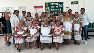 Reconocen la labor de parteras mayas de Yucatán con apoyos económicos: proponen crear la Escuela de Partería