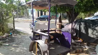 Escárcega: Mototaxista abandona su unidad tras robarse un celular y dinero