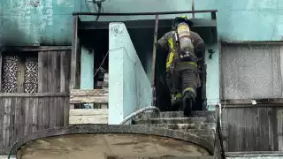 Pudo se causado por una vela, ya que es zona sin servicios.