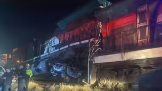 Accidente ferroviario en Nogales: locomotora de Ferromex es impactada y deja seis lesionados