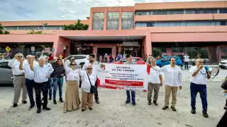 Técnicos y profesionistas de Pemex protestan en Carmen contra discriminación labora