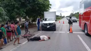 Conductor choca contra unidad de los Ángeles Verdes y atropella a un ciclista en la comunidad de Uh-May