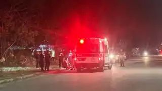 El sujeto corría pidiendo ayuda, ya con una bala a la altura del glúteo, de acuerdo a los reportes preliminares.
