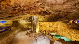 Explicó que la labor de restaurar una dolina no es algo que se deba ejercer por ocurrencia o al azar