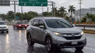 Este nivel de polarizado es ideal para la temporada de lluvias en Yucatán; mejora la visibilidad y evita multas
