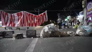 No cesan ni de noche: continúan bloqueos contra el transporte Ko’ox en Campeche; exigen rutas originales