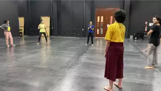 De igual manera, Almond ofreció una actualización pedagógica para los profesores de teatro y danza del Unay