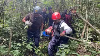 El hombre fue trasladado a un hospital de Chetumal donde se reporta delicado