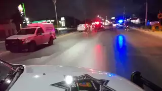 Matan a mujer que viajaba en una camioneta con su familia, en Cancún